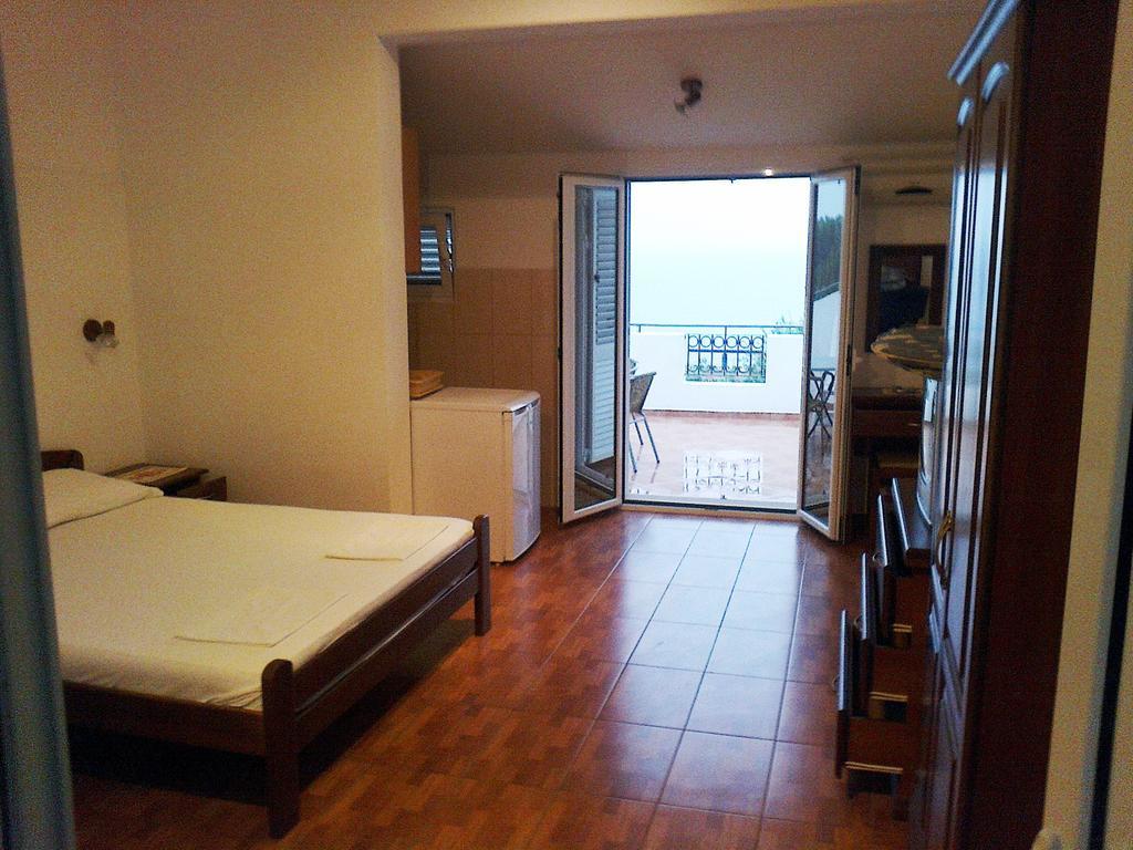 Oaza Guest House Sveti Stefan Zimmer foto