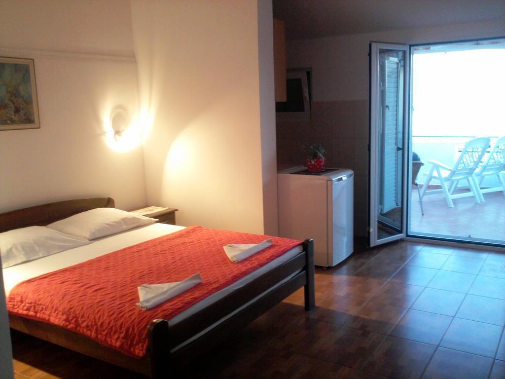 Oaza Guest House Sveti Stefan Zimmer foto